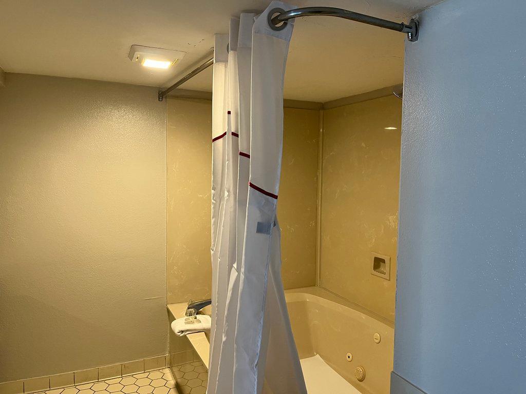 Red Roof Inn & Suites Monroe, Nc Bagian luar foto