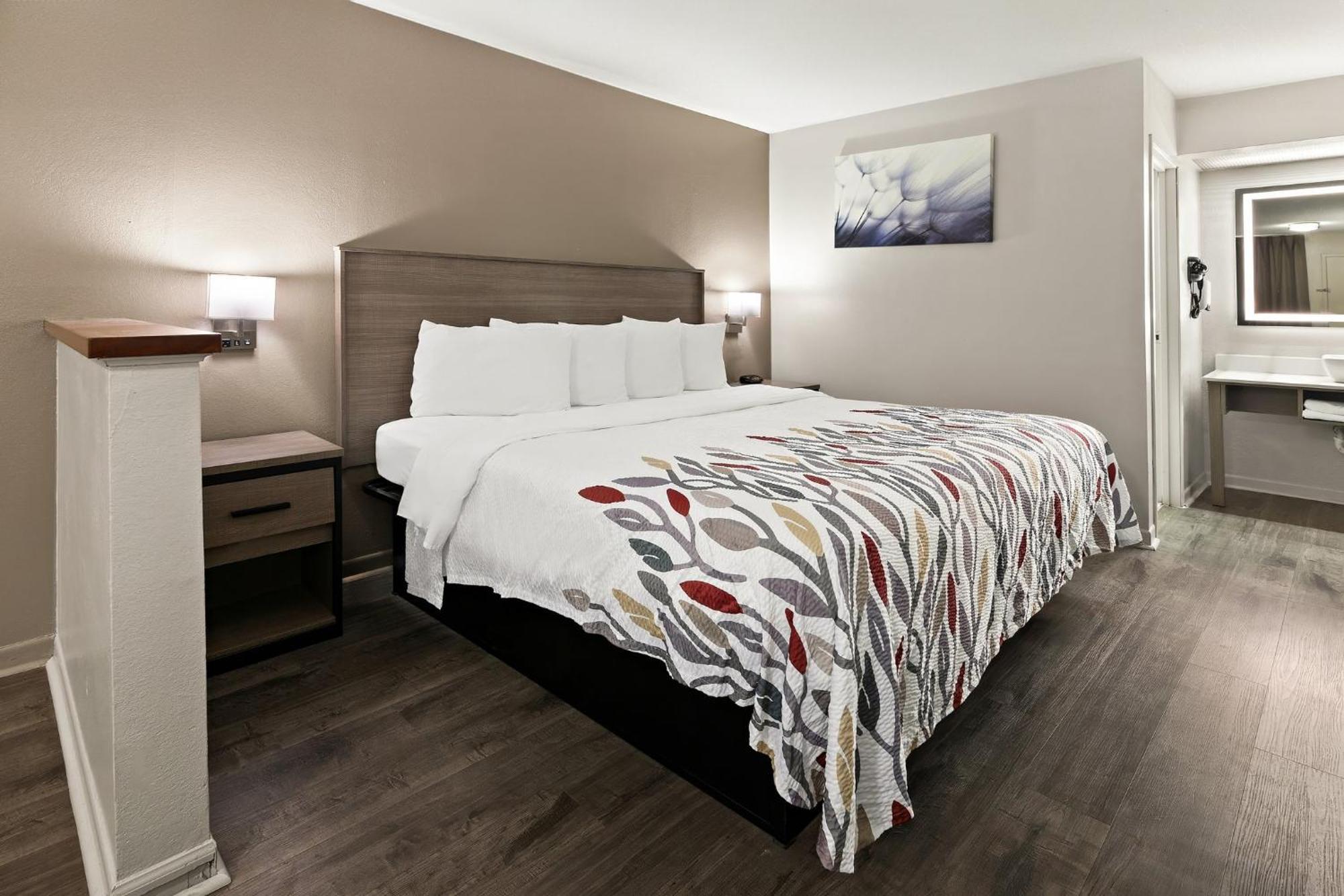 Red Roof Inn & Suites Monroe, Nc Bagian luar foto